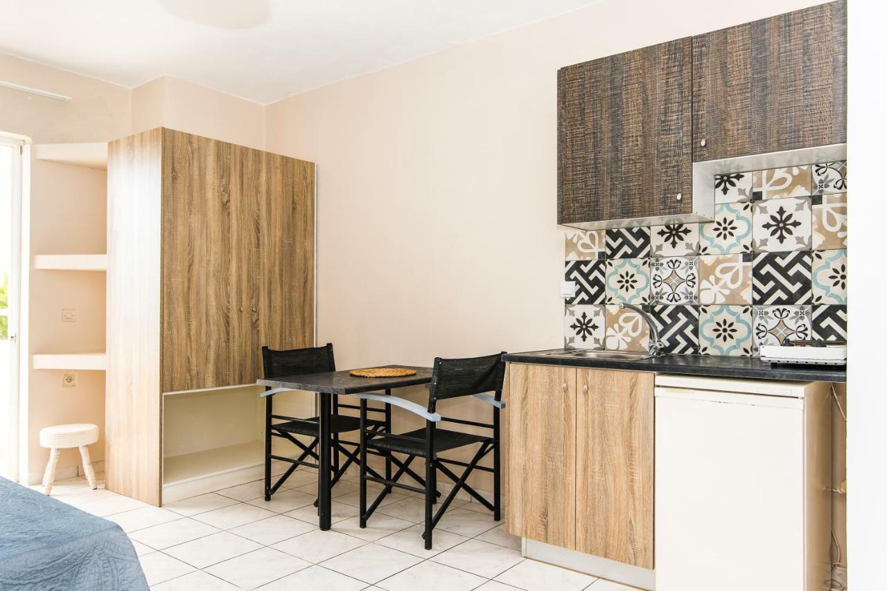 Silver Sun Studios & Apartments Малиа Екстериор снимка