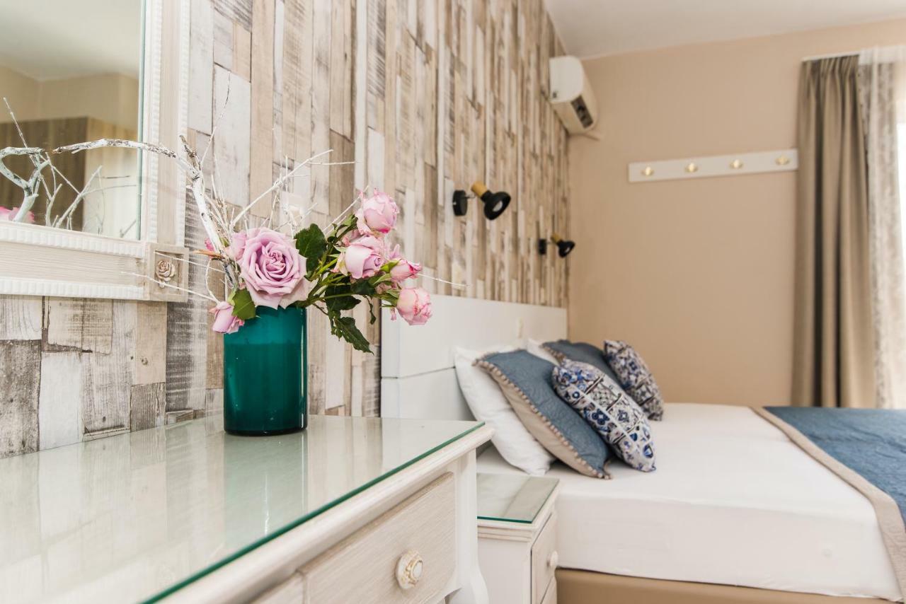 Silver Sun Studios & Apartments Малиа Екстериор снимка
