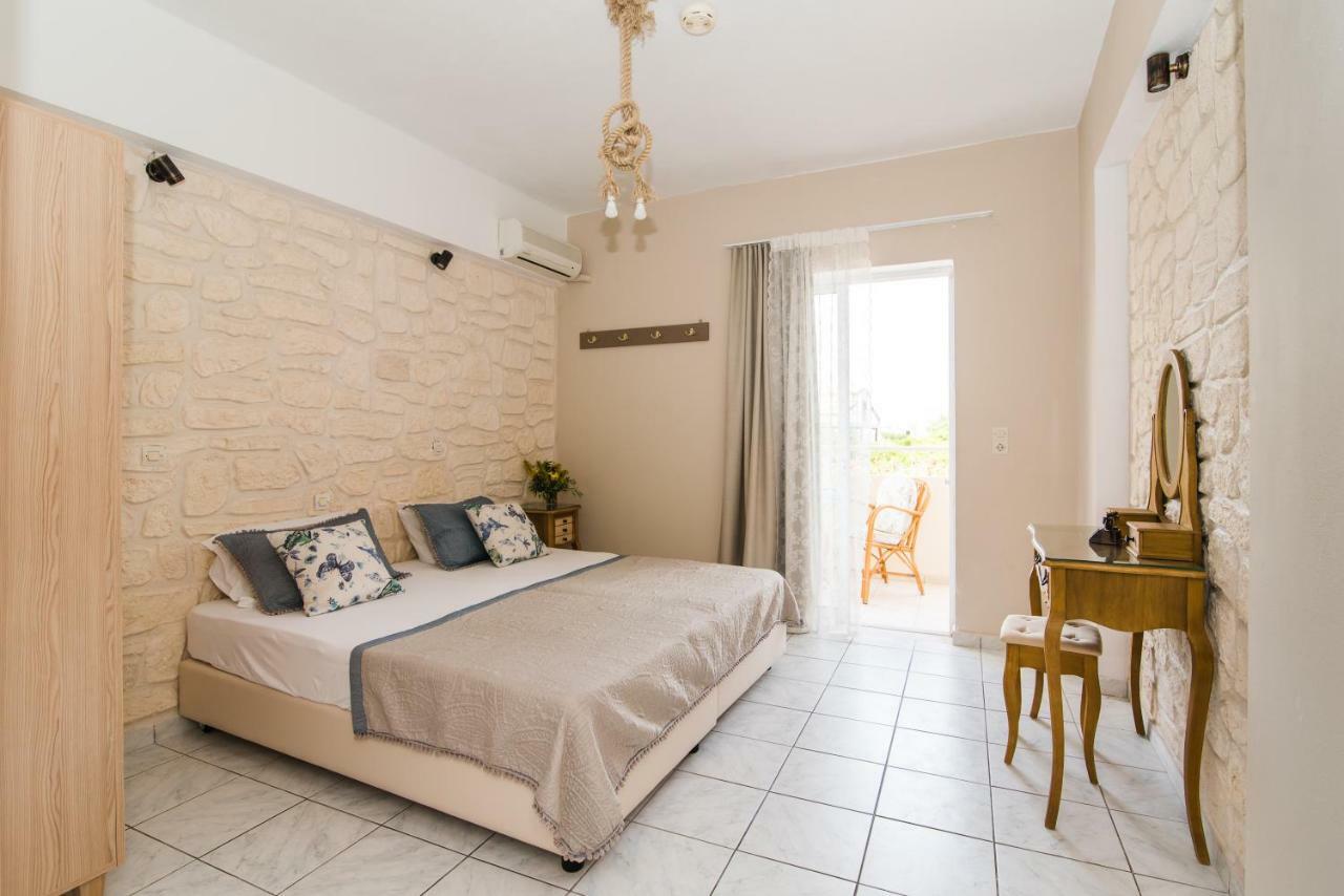 Silver Sun Studios & Apartments Малиа Екстериор снимка